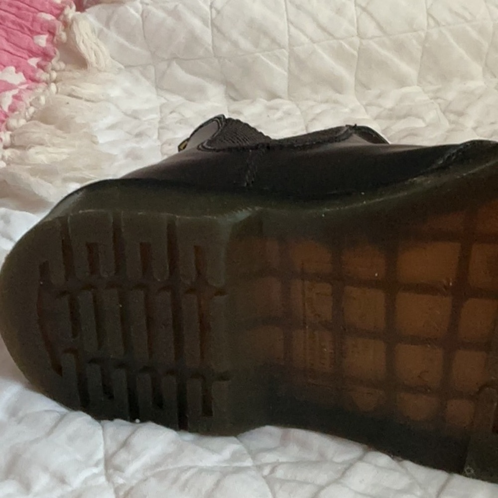 Dr. Martens Black Leather Men's Boots - Picture 7 of 9